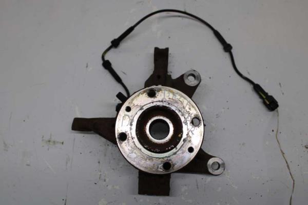 MOYEU AVANT DROIT DACIA DOKKER 2012+ 1.2ESSENCE - Vue 1